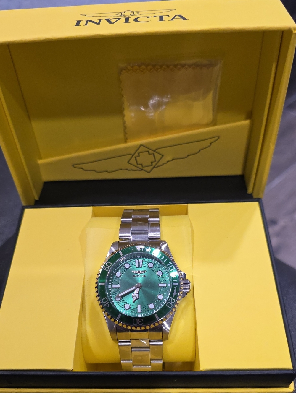 610.  Invicta Pro Diver Crestcore Men's Watch - 43mm. Steel (49695)